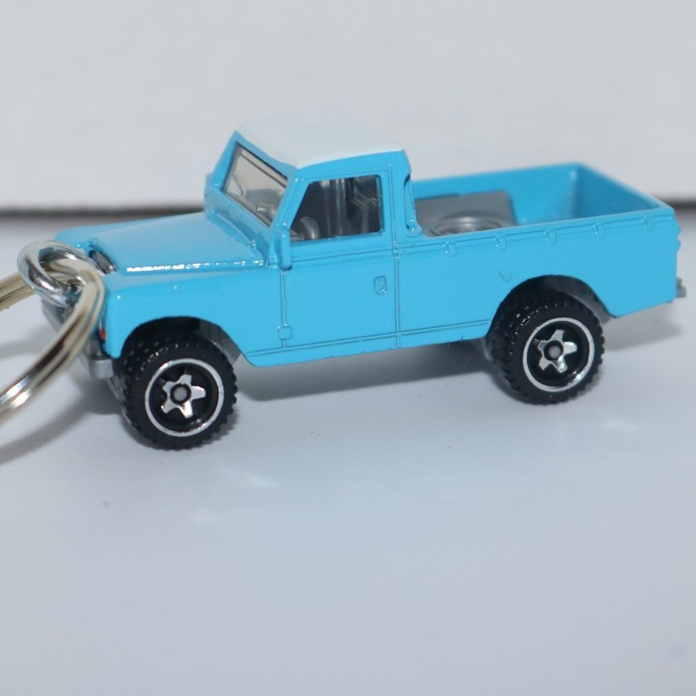 Hot Wheels Hot Trucks '74 Land Rover truck CUSTOM keychain